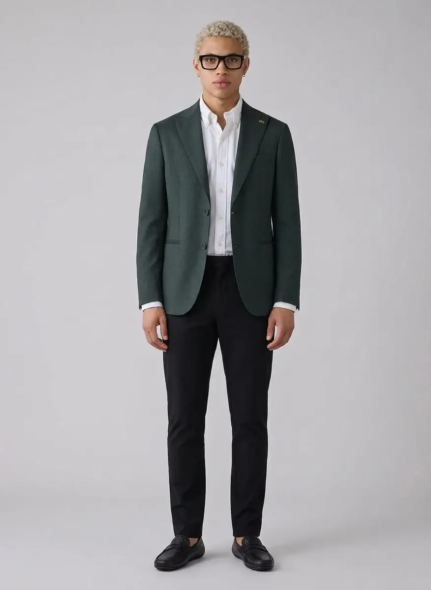 Monochromatic Luxury Explorer