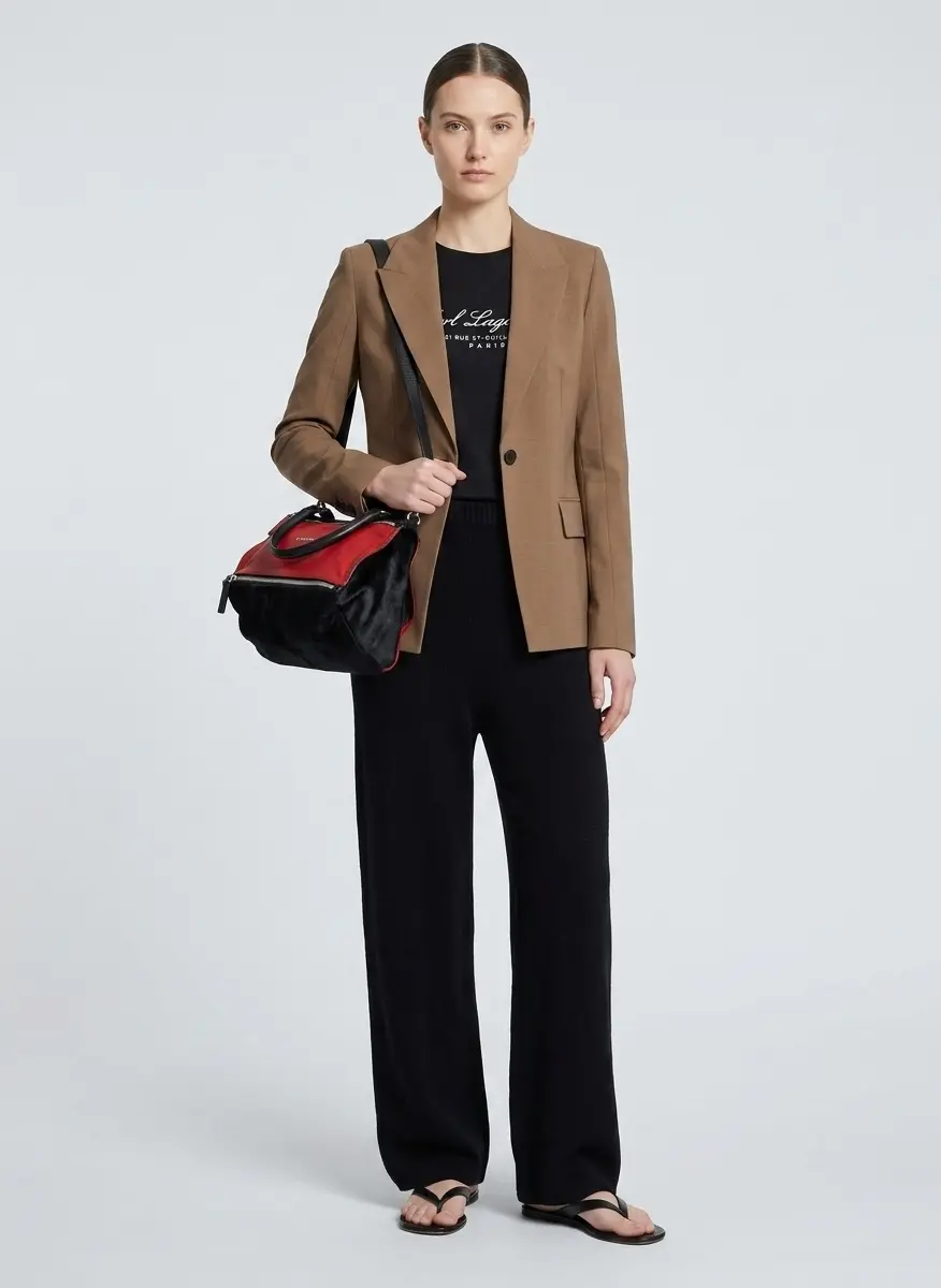 Contemporary Chic Weekend