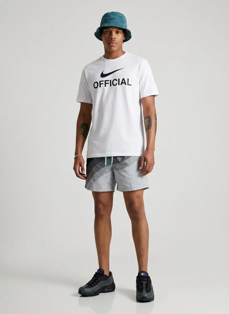 AM95 Heritage Poolside