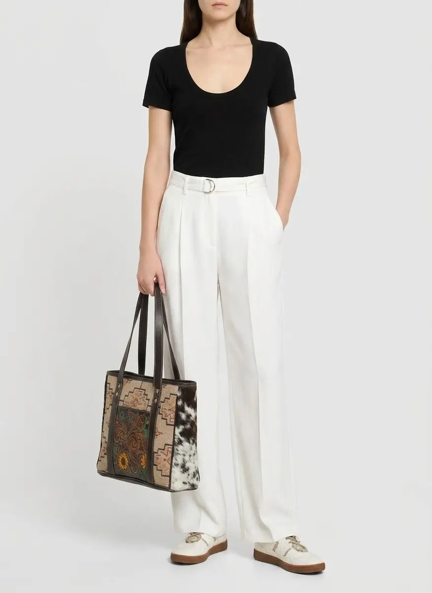 Relaxed Summer Neutral