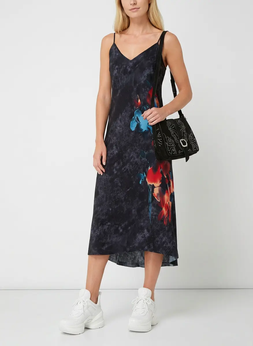 Modern Romantic Contrast