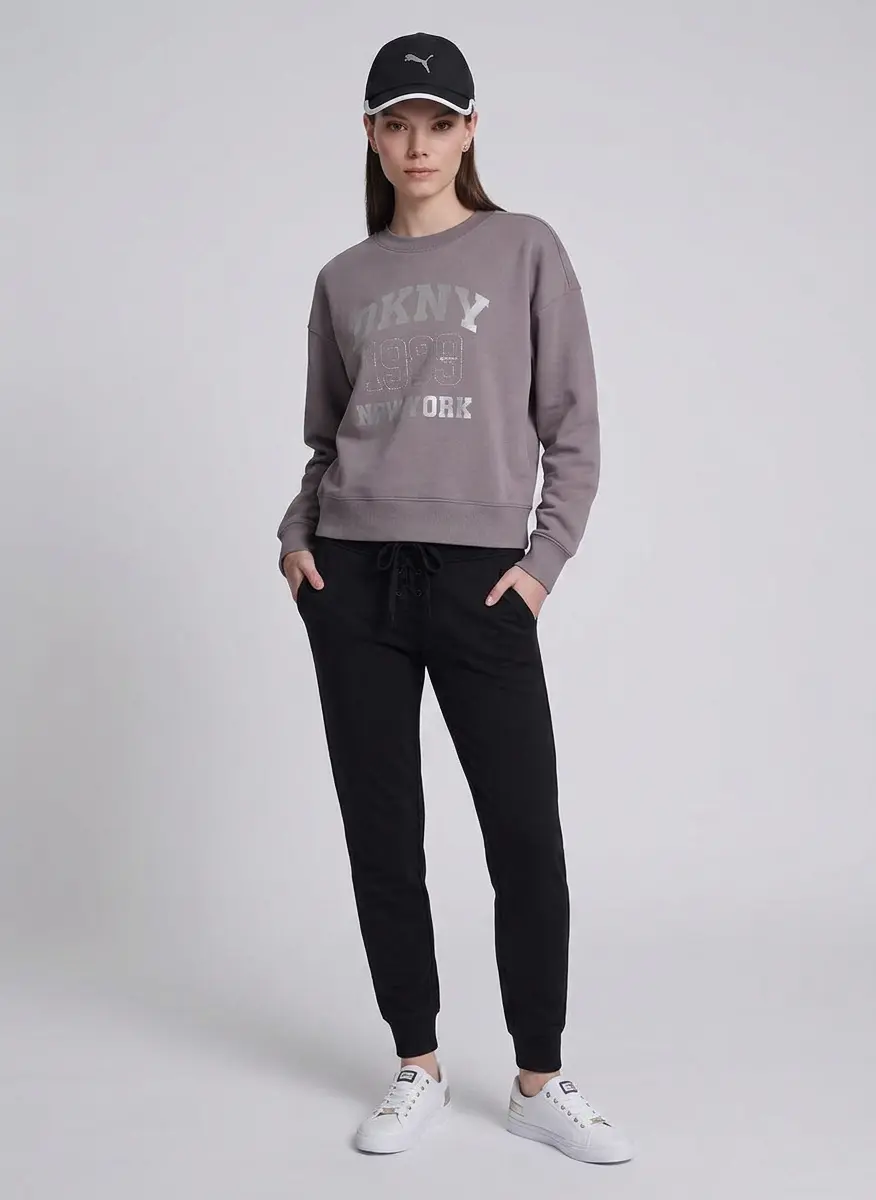 Modern Weekend Jogger