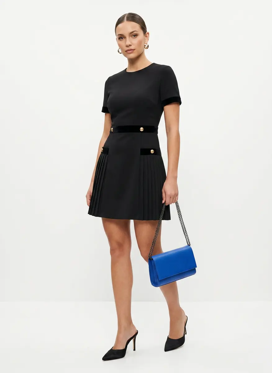 Modern Minimalist Muse