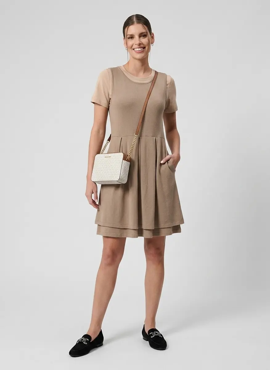 Polished Monochromatic Minimalist