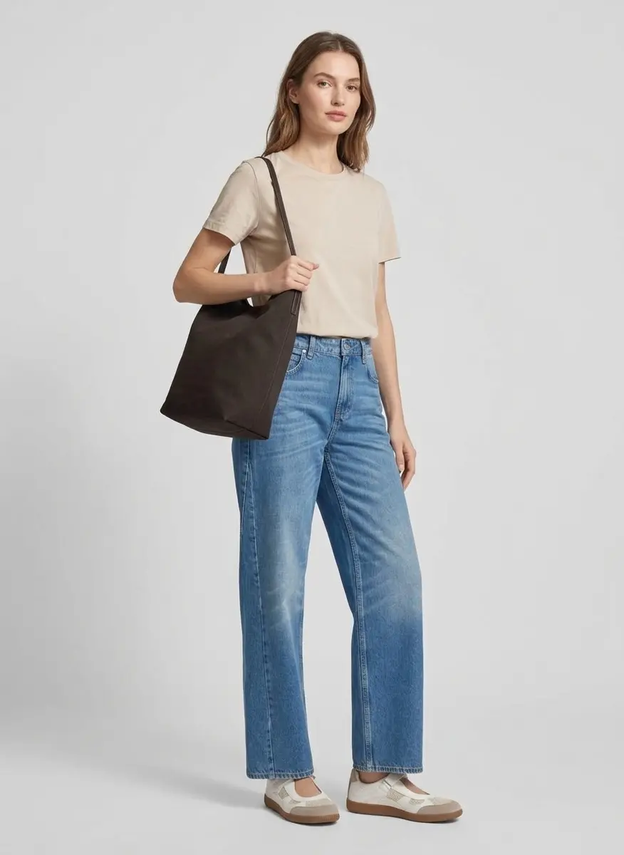 Polished Weekend Minimalism