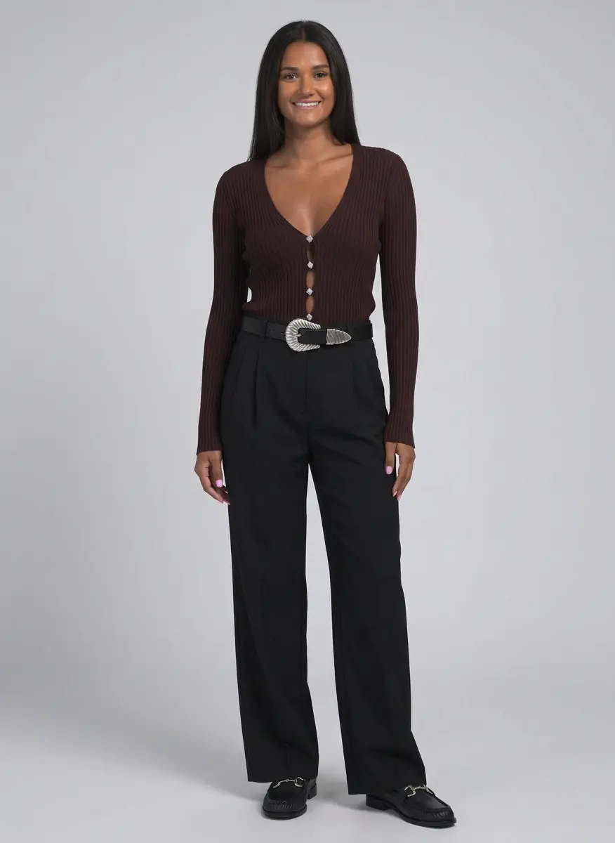 Chic Professional Edge