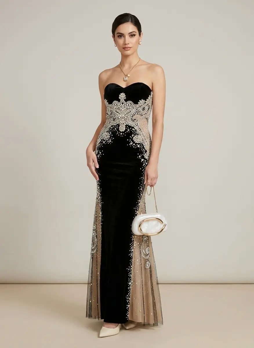 Timeless Noir & Gold Elegance