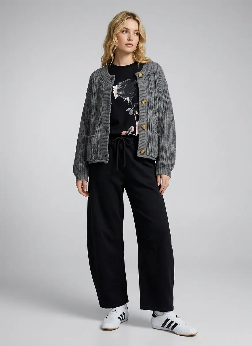 Modern Weekend Athleisure