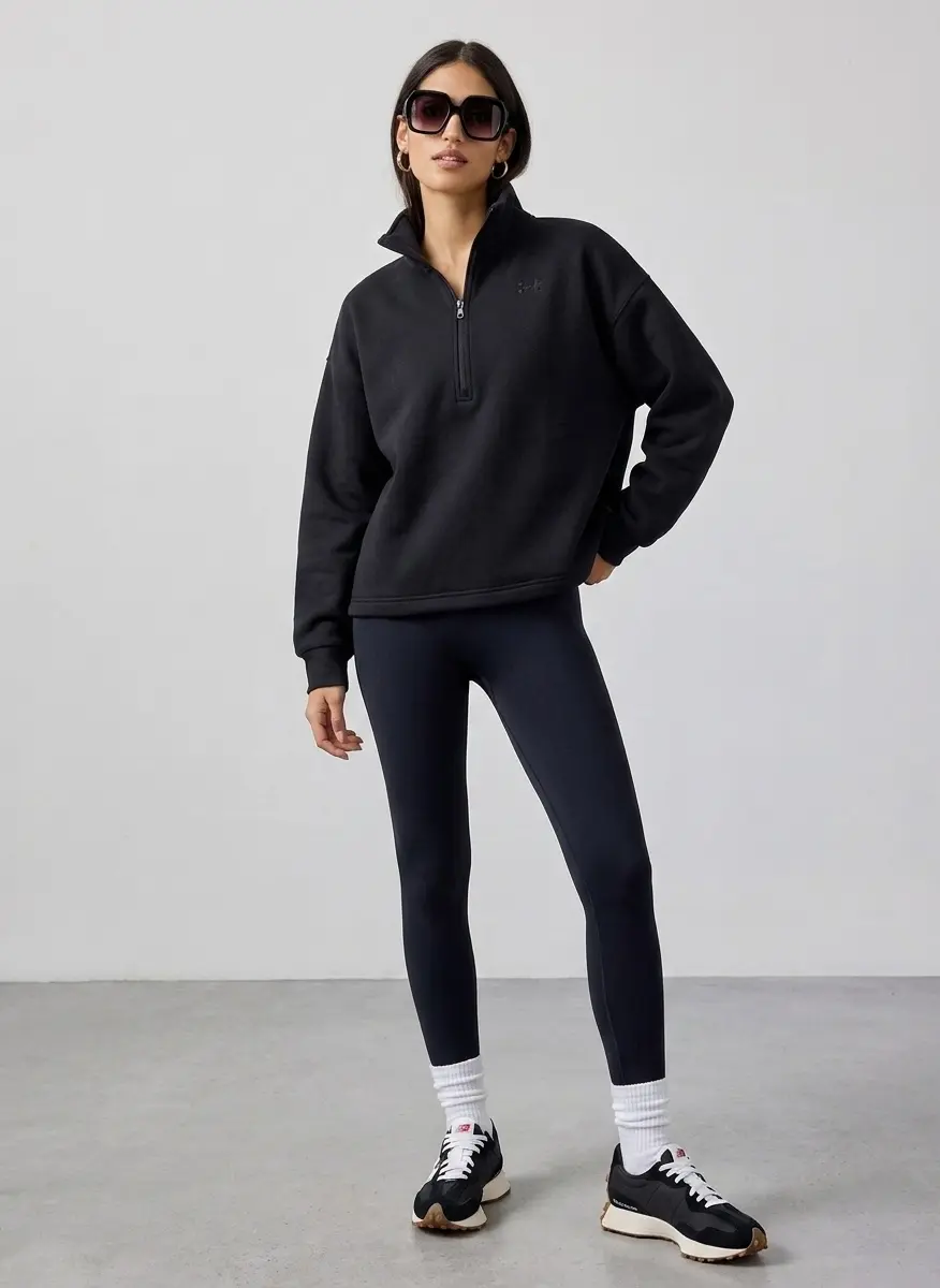Urban Athleisure Minimalist