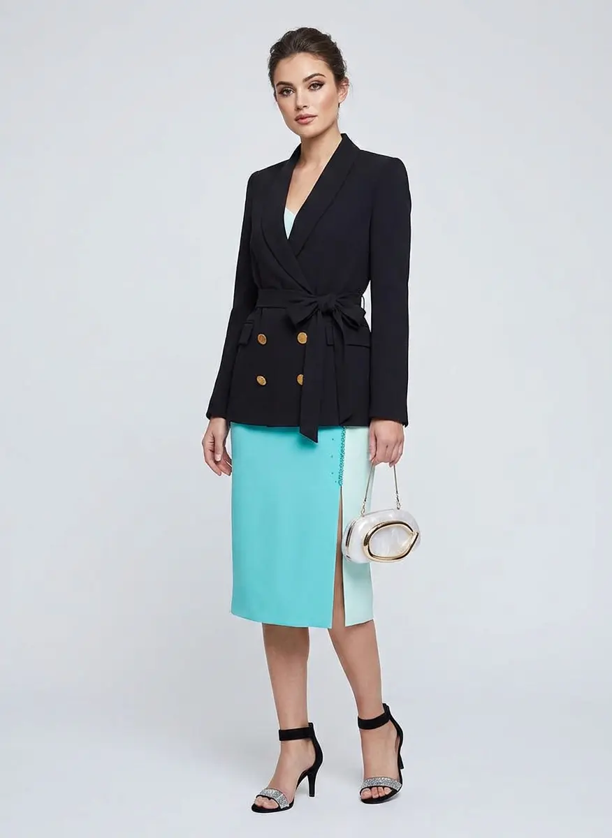 High-Contrast Elegance