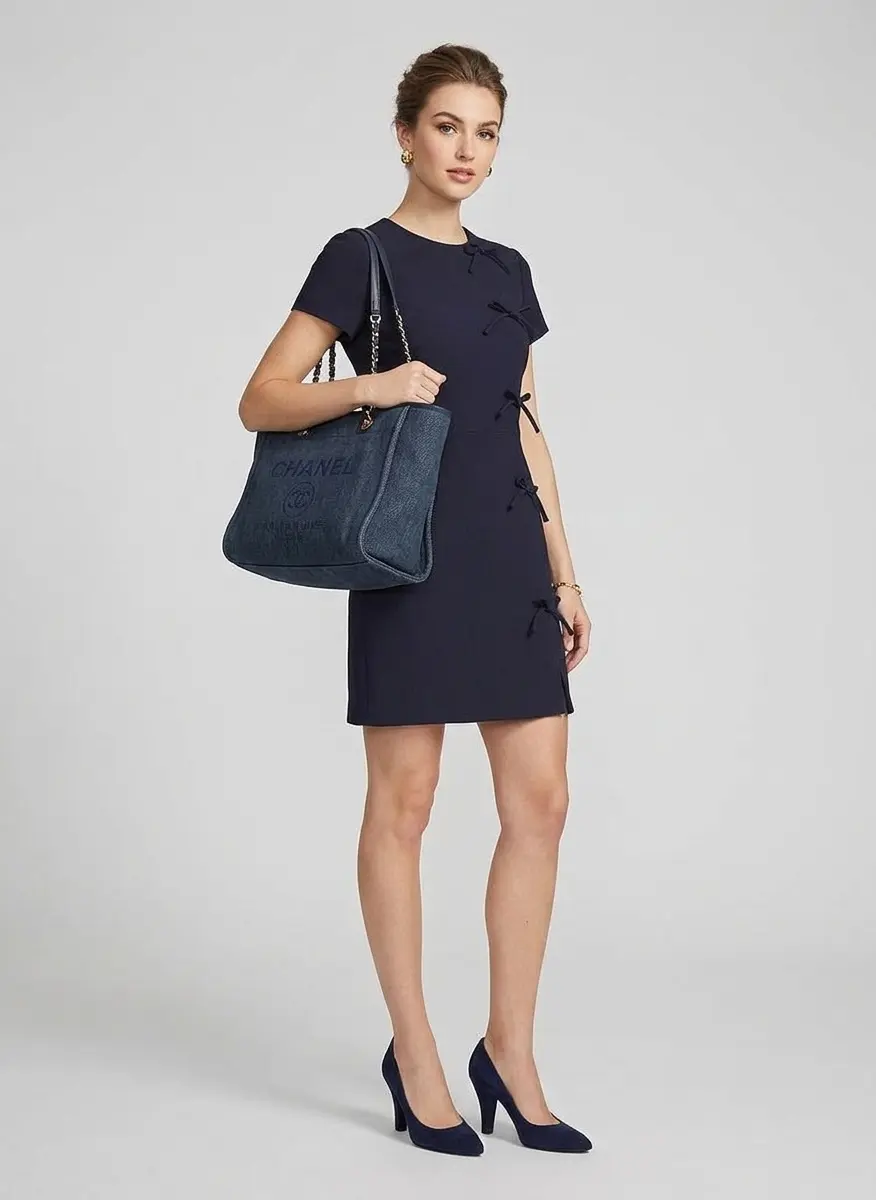 Monochromatic Chic