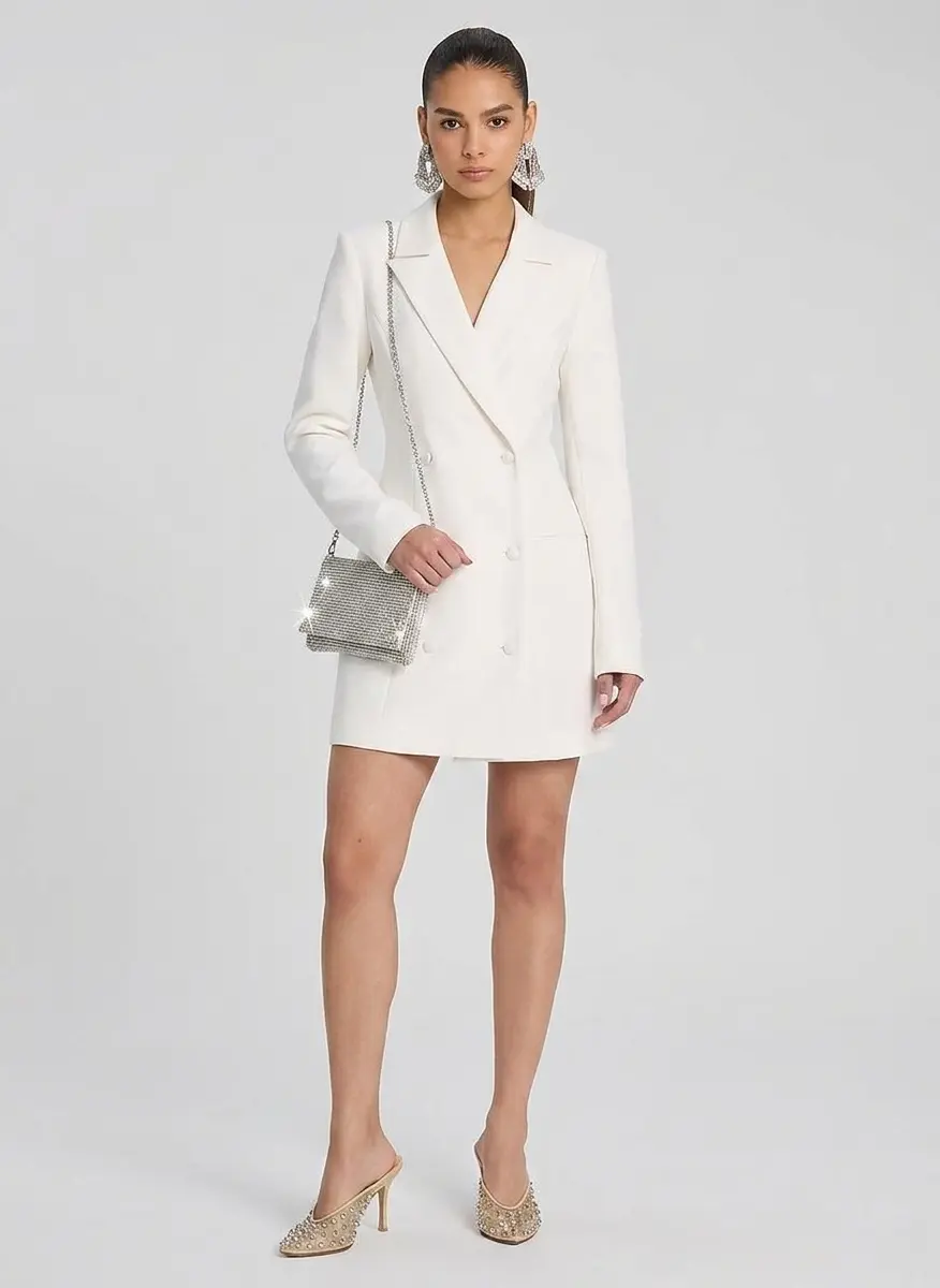 Modern Tailored Edge
