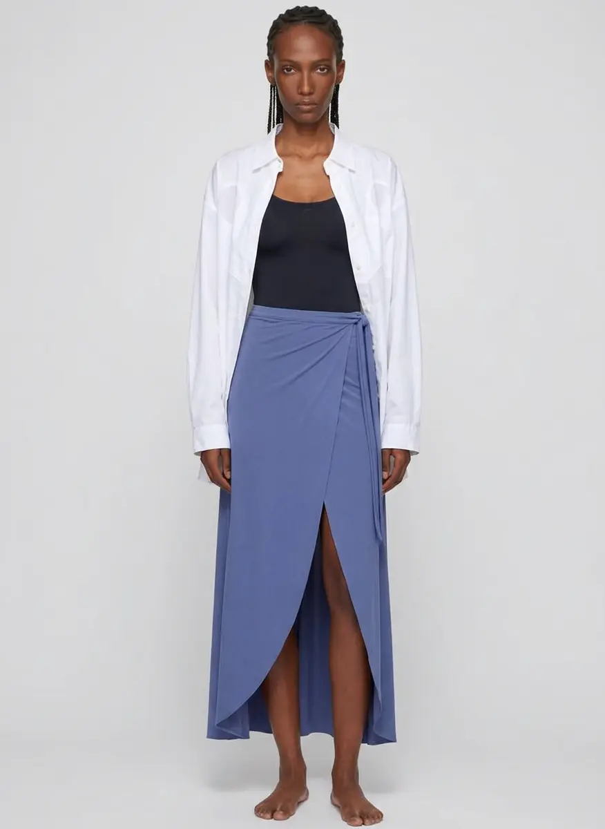 Effortless Poolside Chic