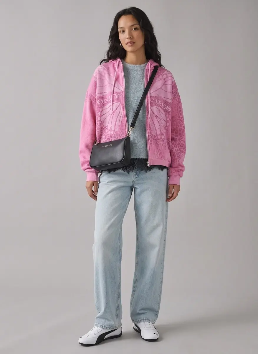 Streetwear Y2K Edge