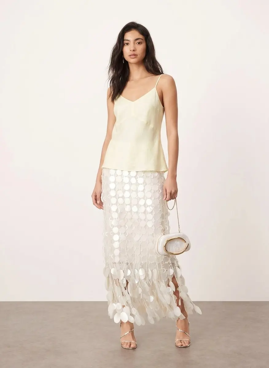 Feminine Romantic Glow