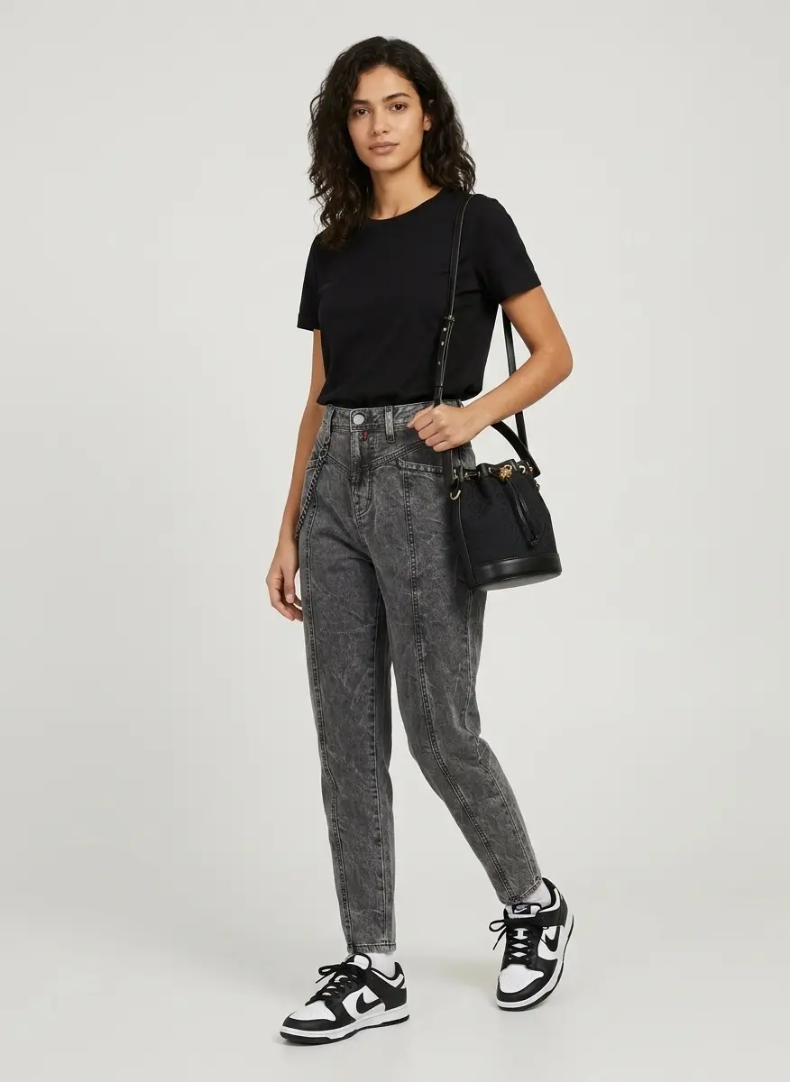 Classic Monochrome Weekend