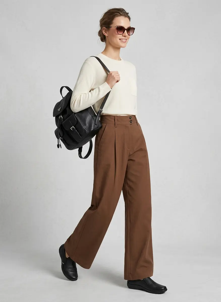 Minimalist Monochromatic Travel