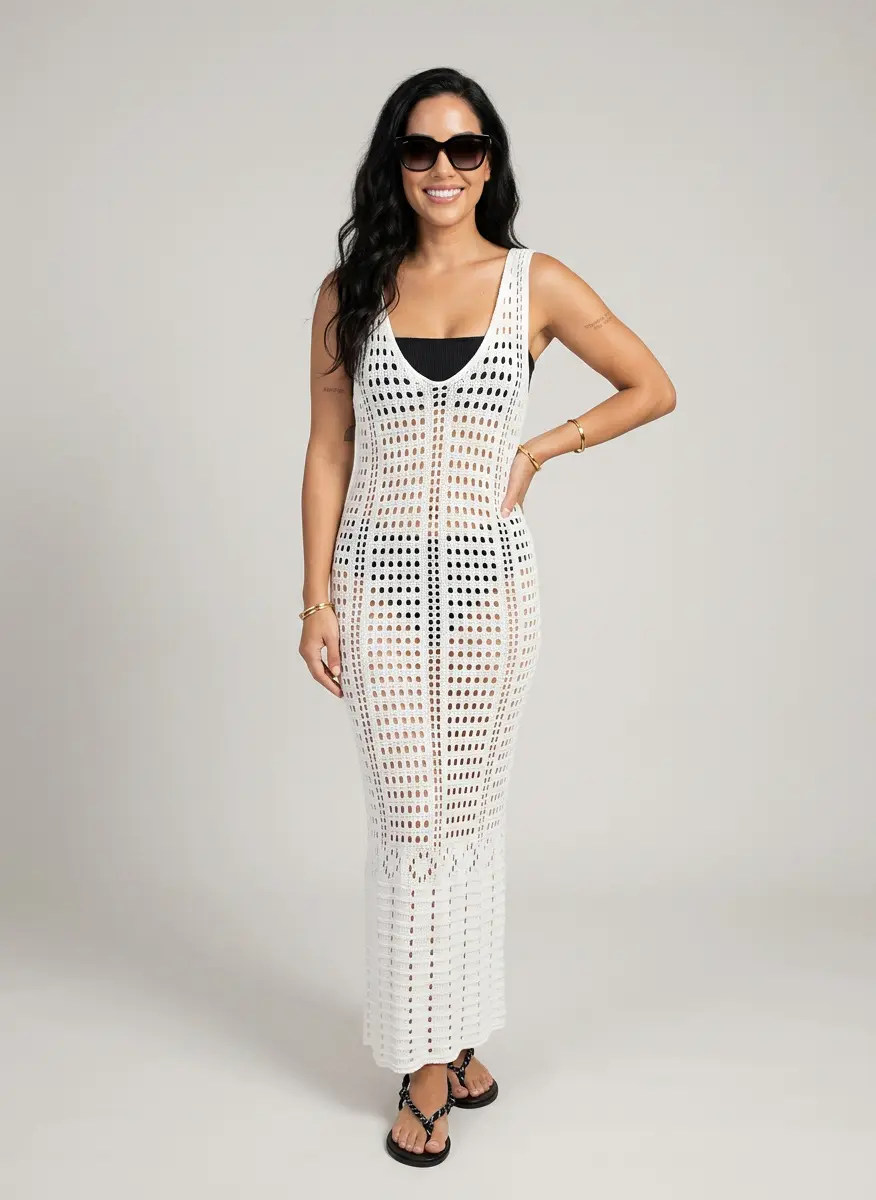Monochrome Resort Chic