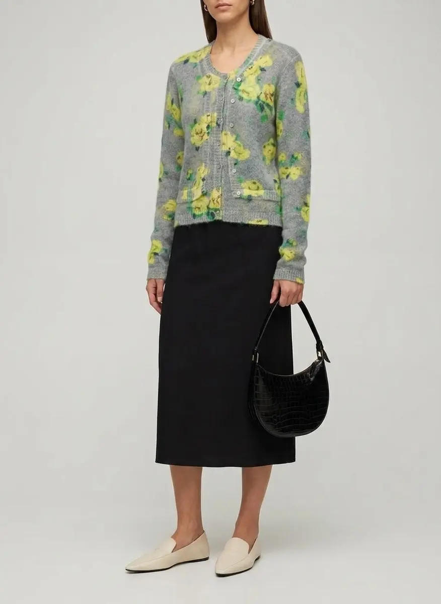Feminine Silk Textures