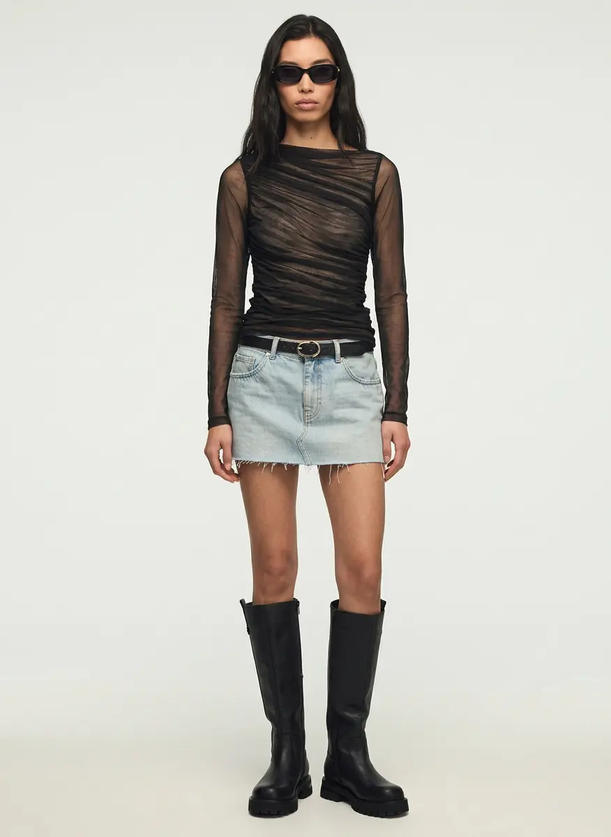 Chic Dark Romance
