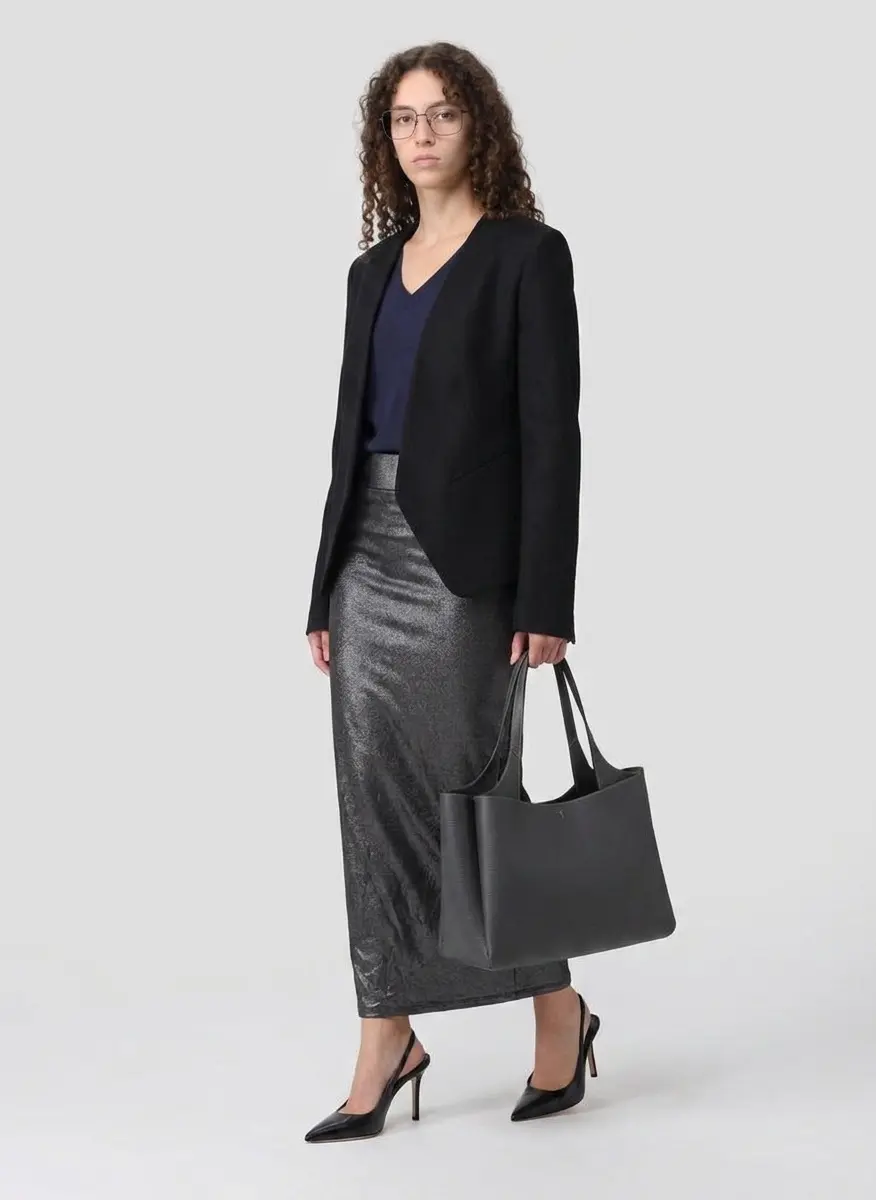 Minimalist Monochrome Chic