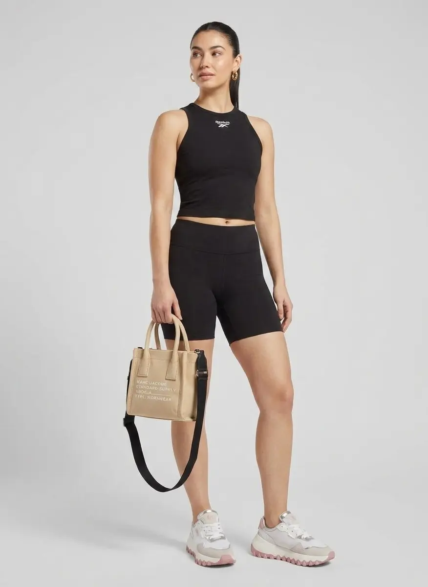 Minimalist Everyday Chic