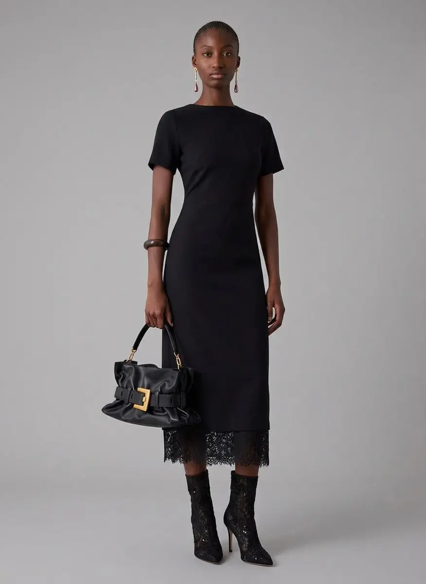 Modern Lace Noir