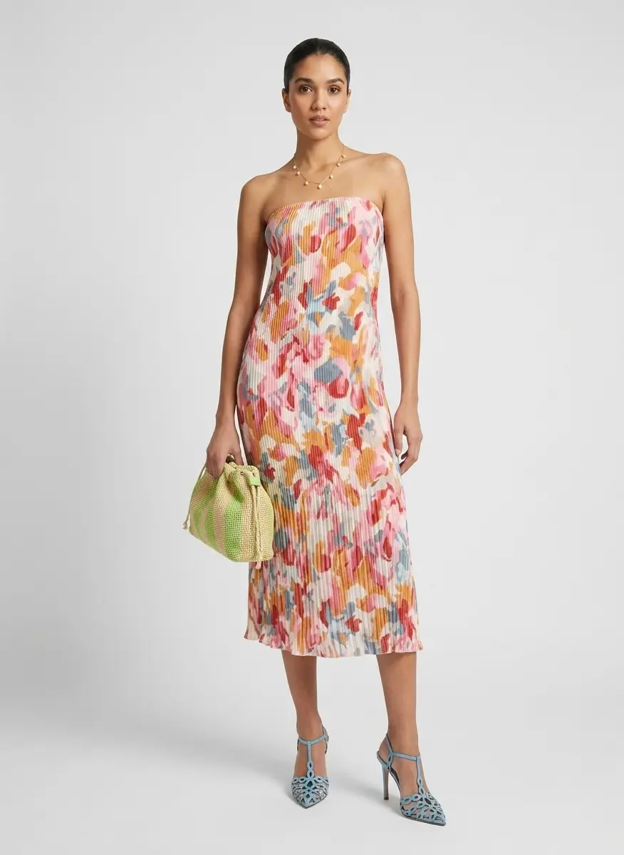 Modern Monochrome Bloom