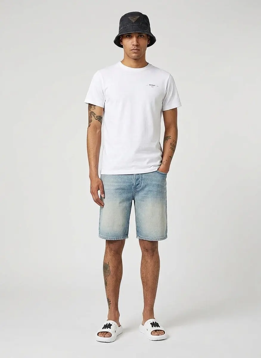 Luxury Street Minimalist