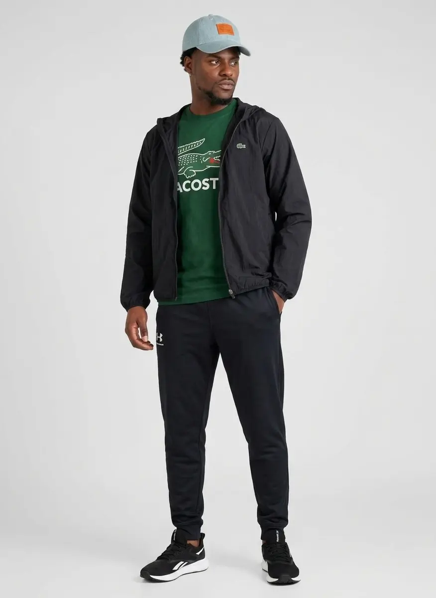 Relaxed Weekend Athleisure