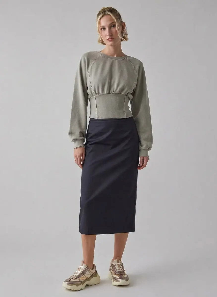 Modern Casual Contrast