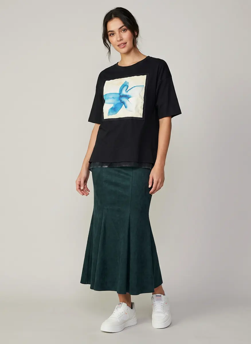 Modern Minimalist Skirt Look