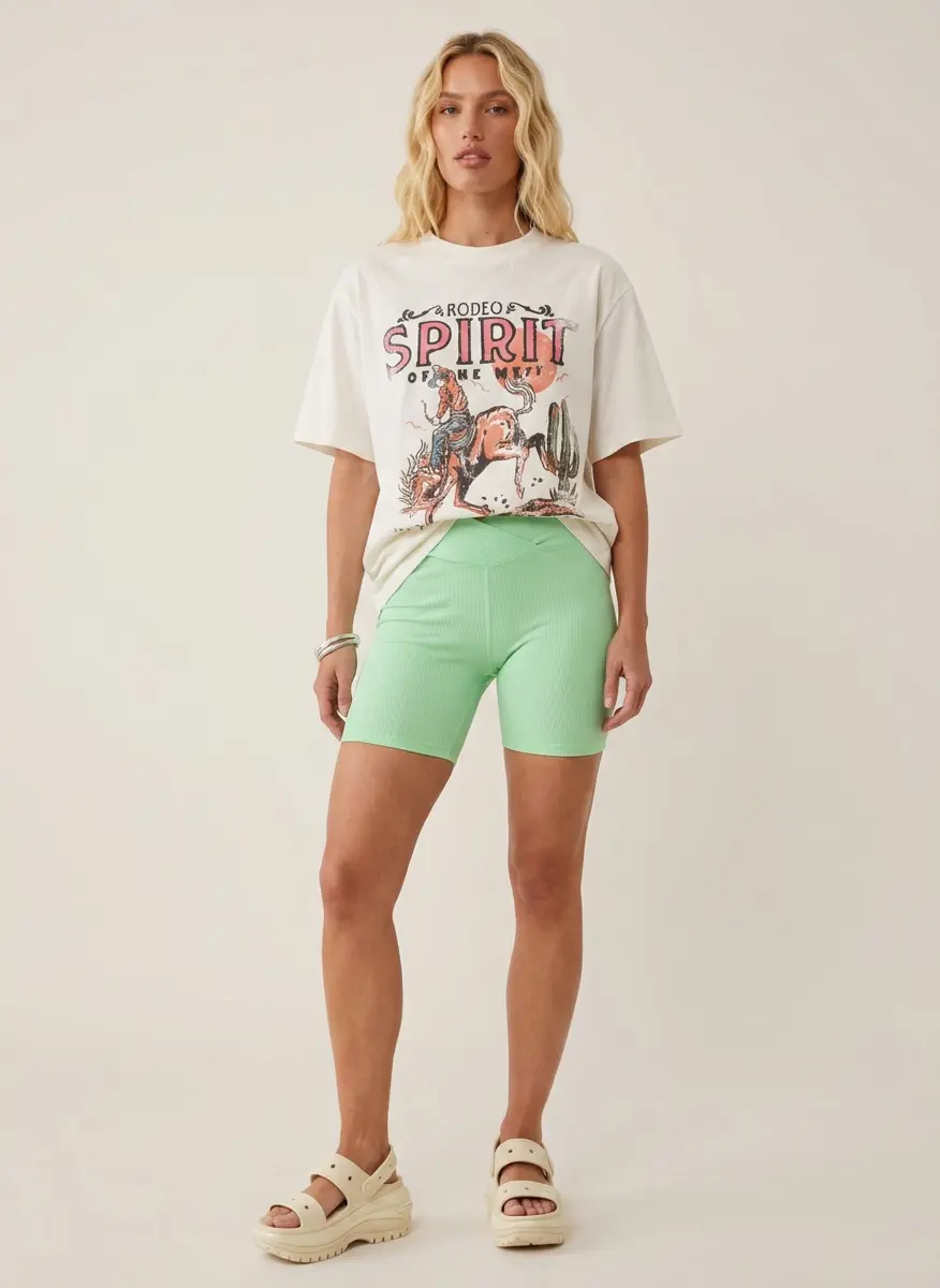Oversized Pop of Color