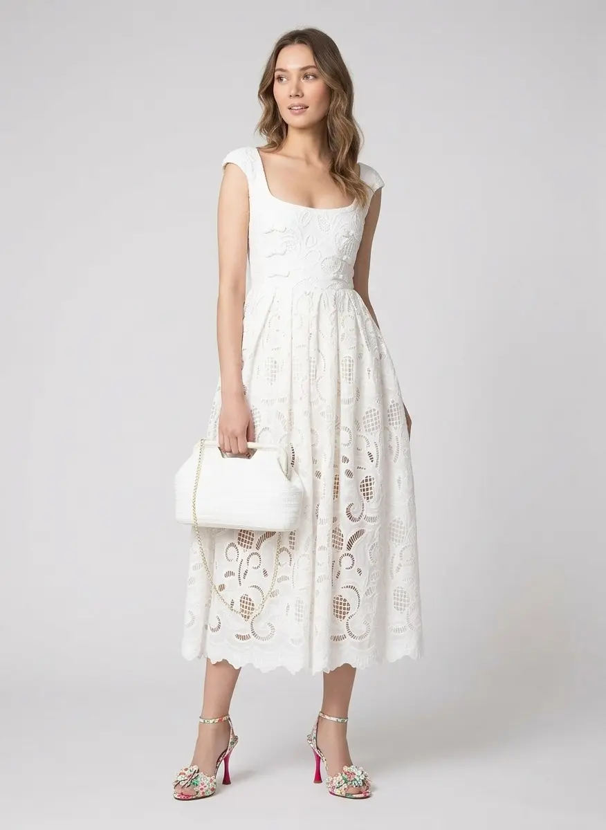 Full-Bloom Romantic
