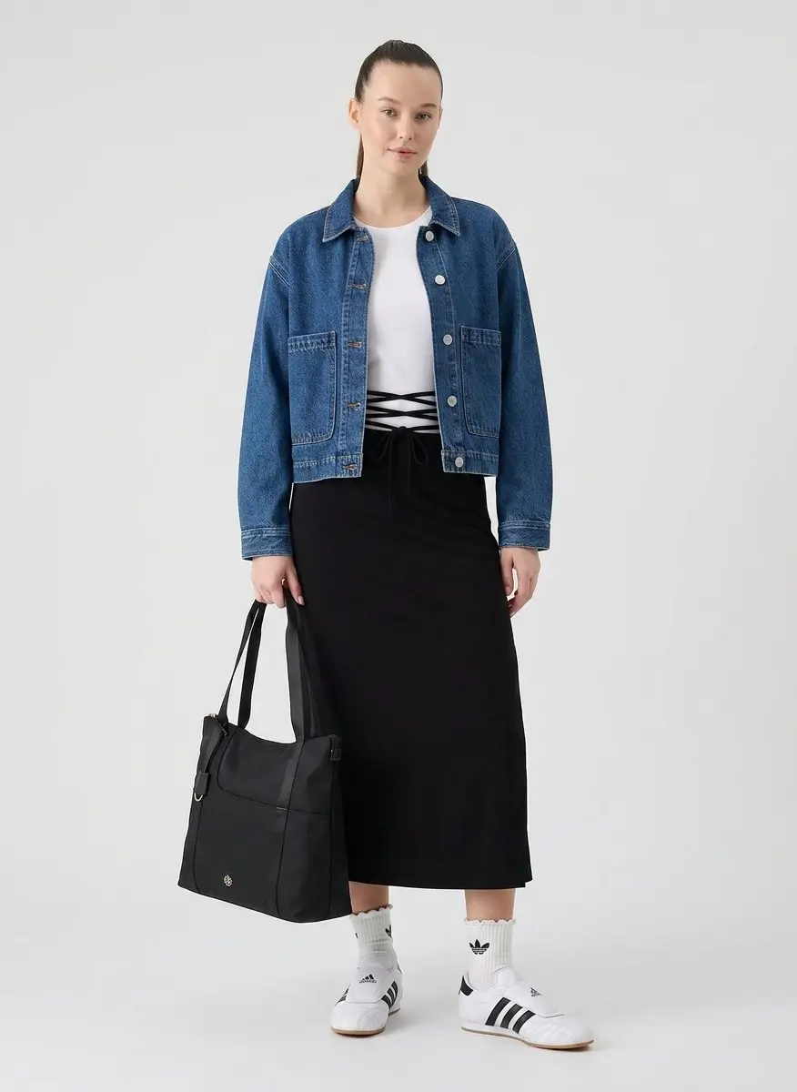 Modern Feminine Utility
