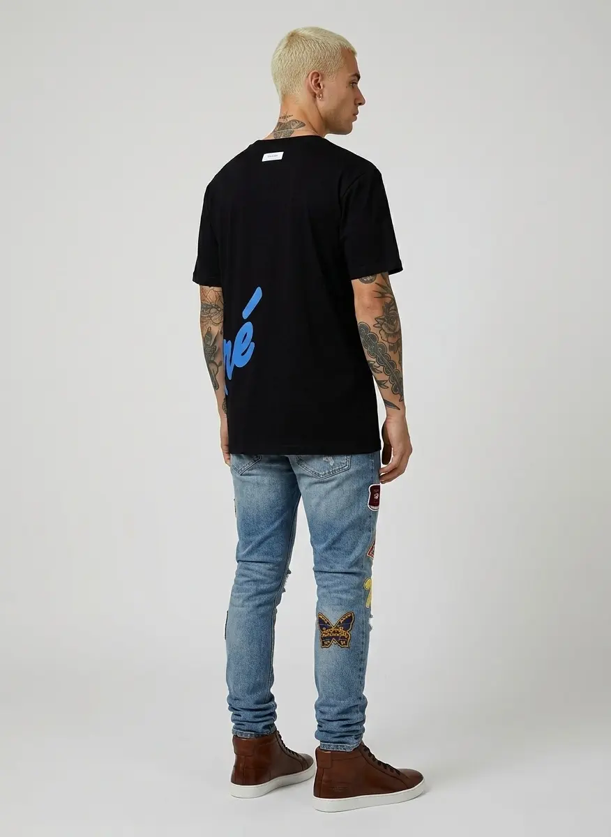 Graphic Edge Street Style
