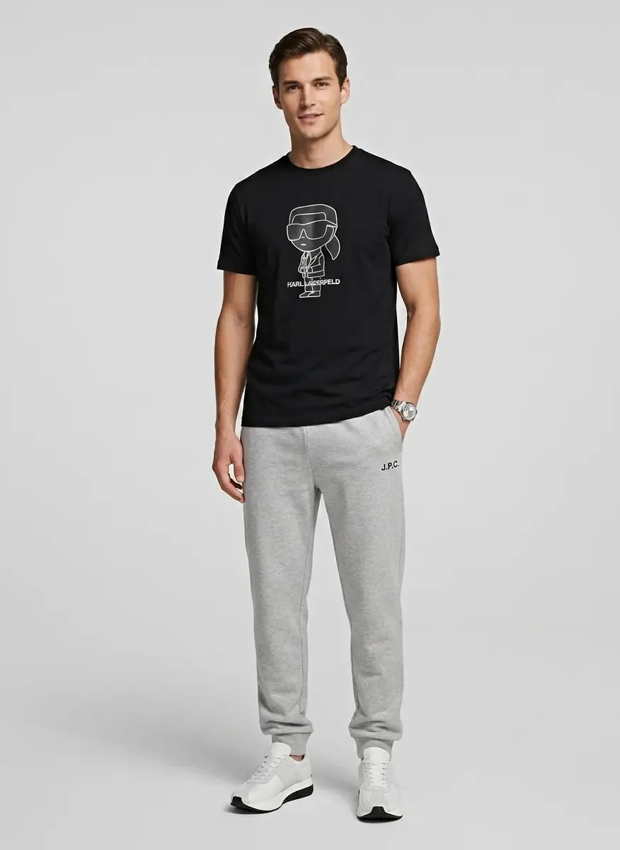 Athleisure Minimalist