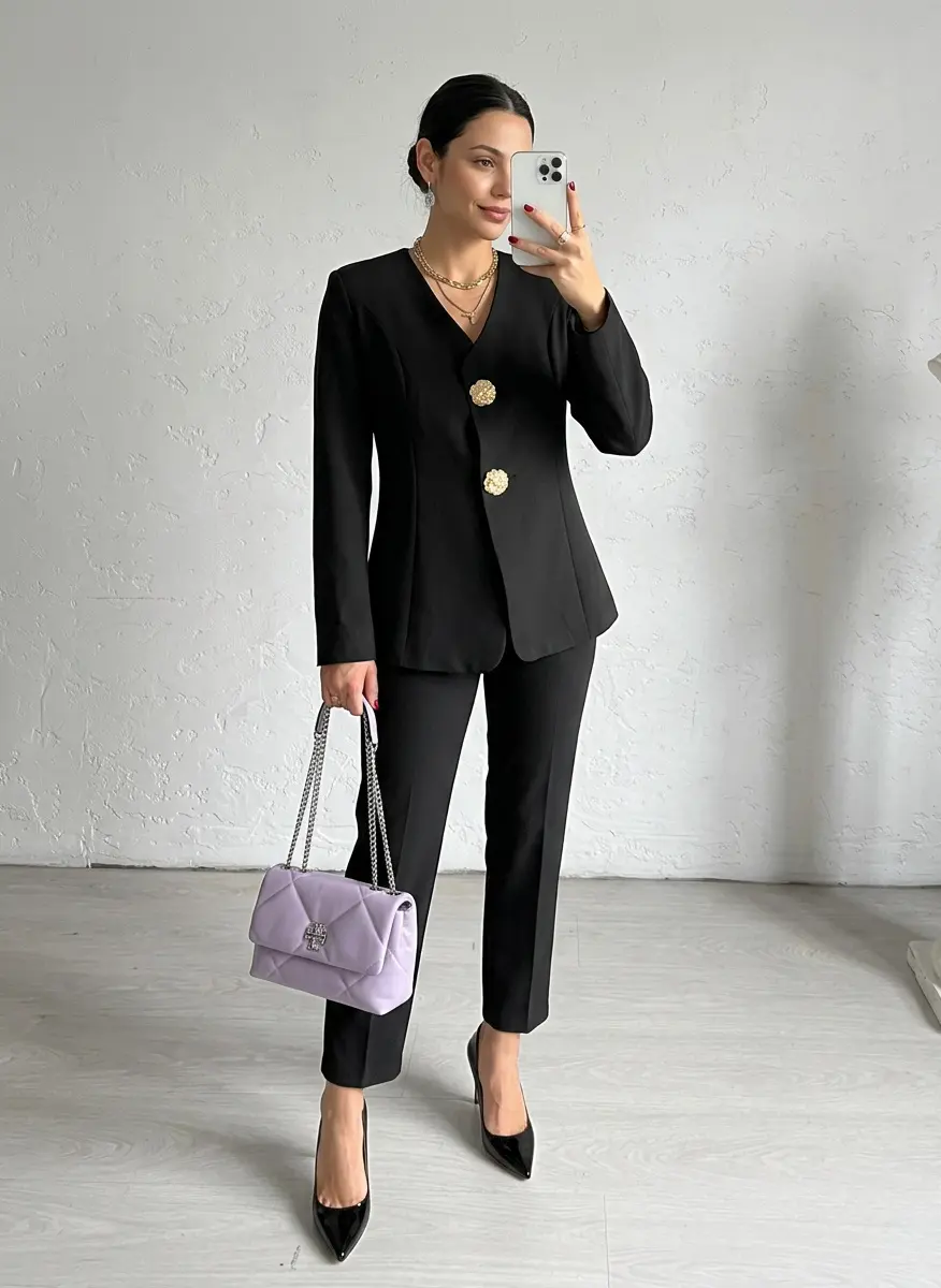 Modern Professional Contrast