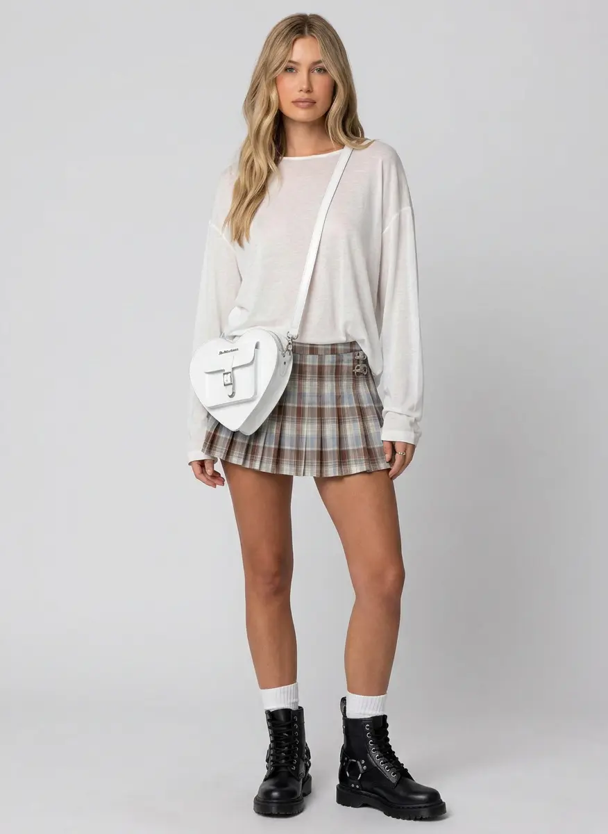 Alternative Schoolgirl