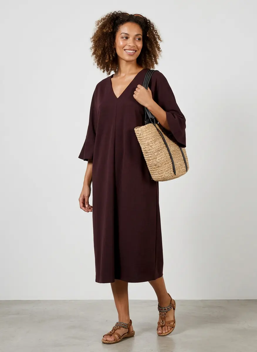 Sun-Kissed Minimalist