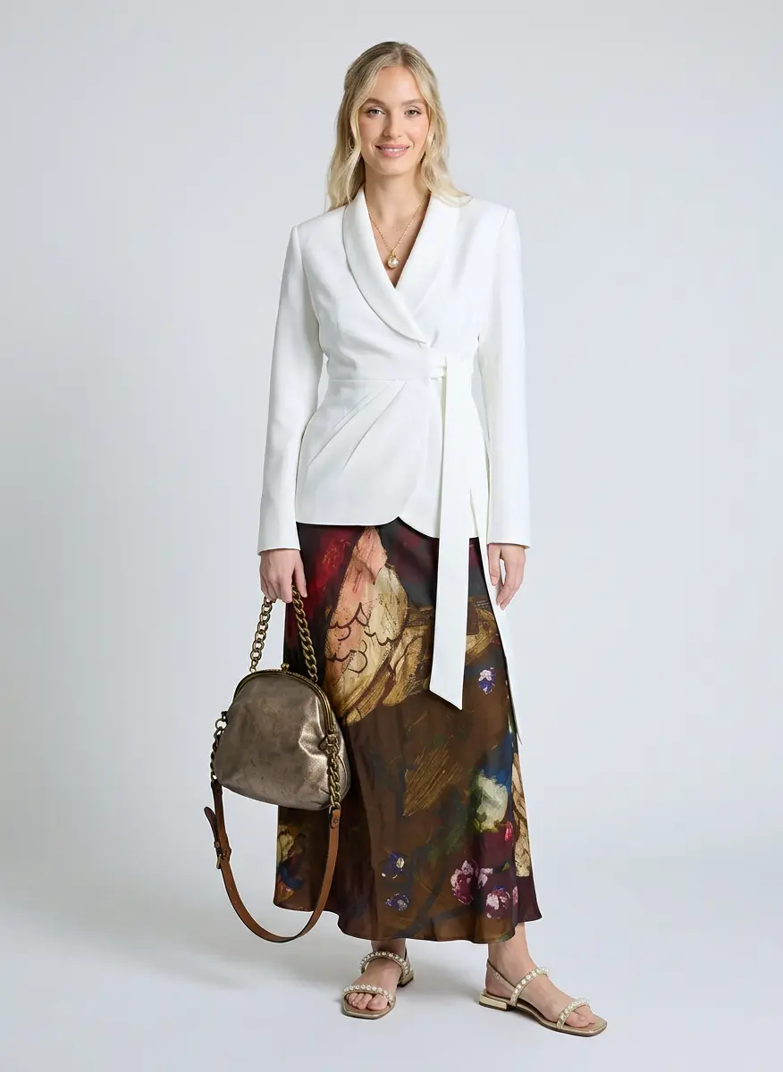 Gilded Minimalist Chic