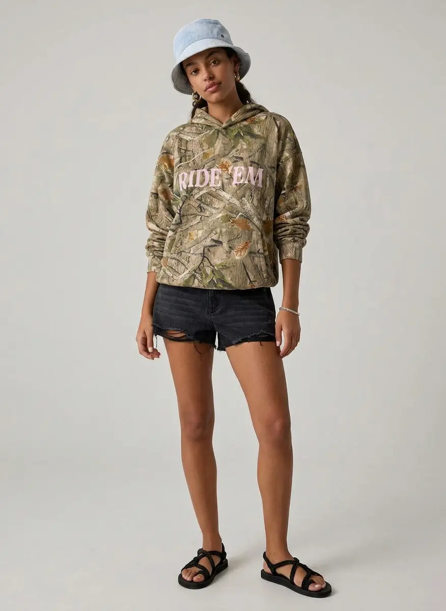 Urban Casual Edge