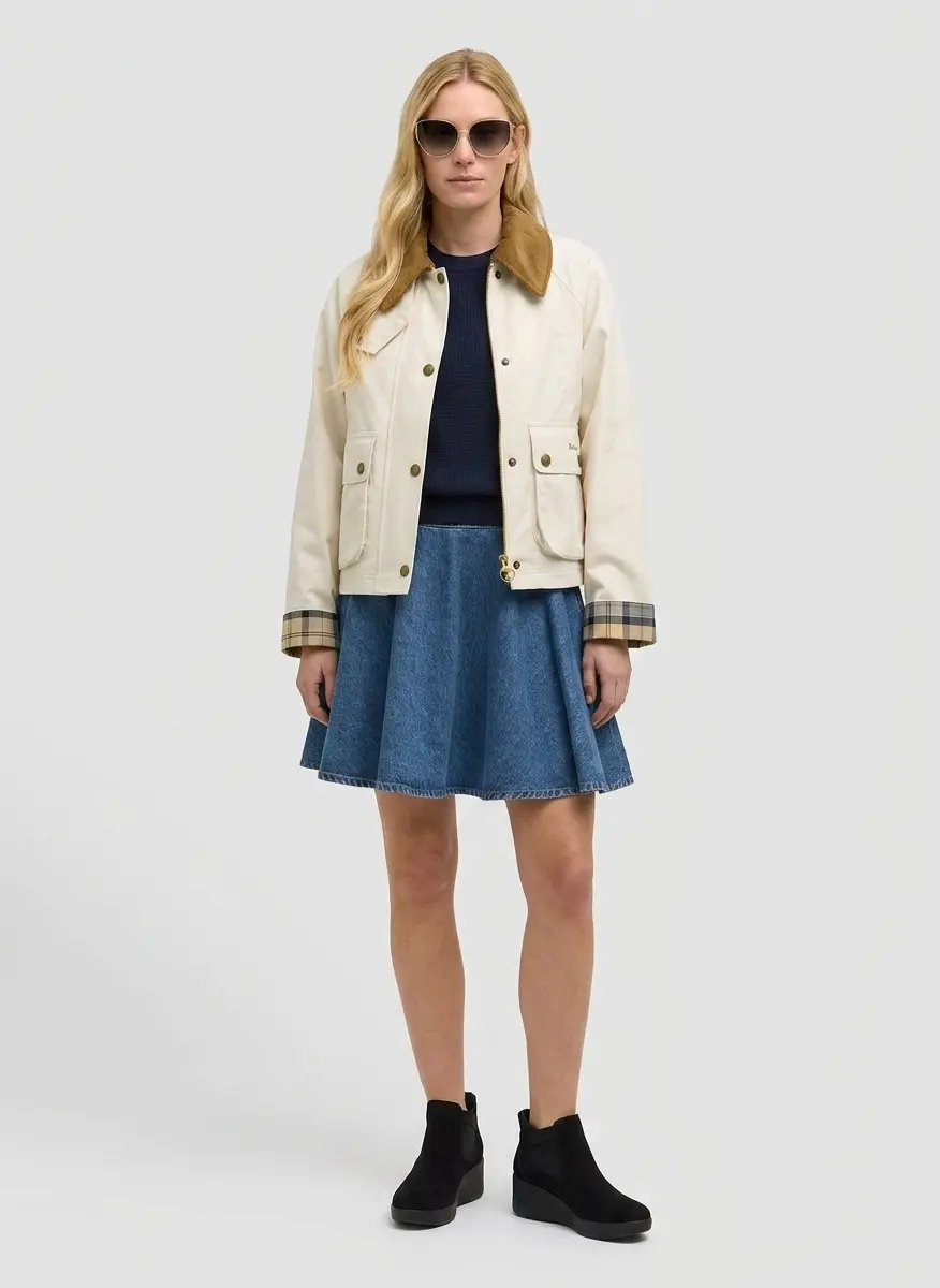 Casual Chic Silhouette