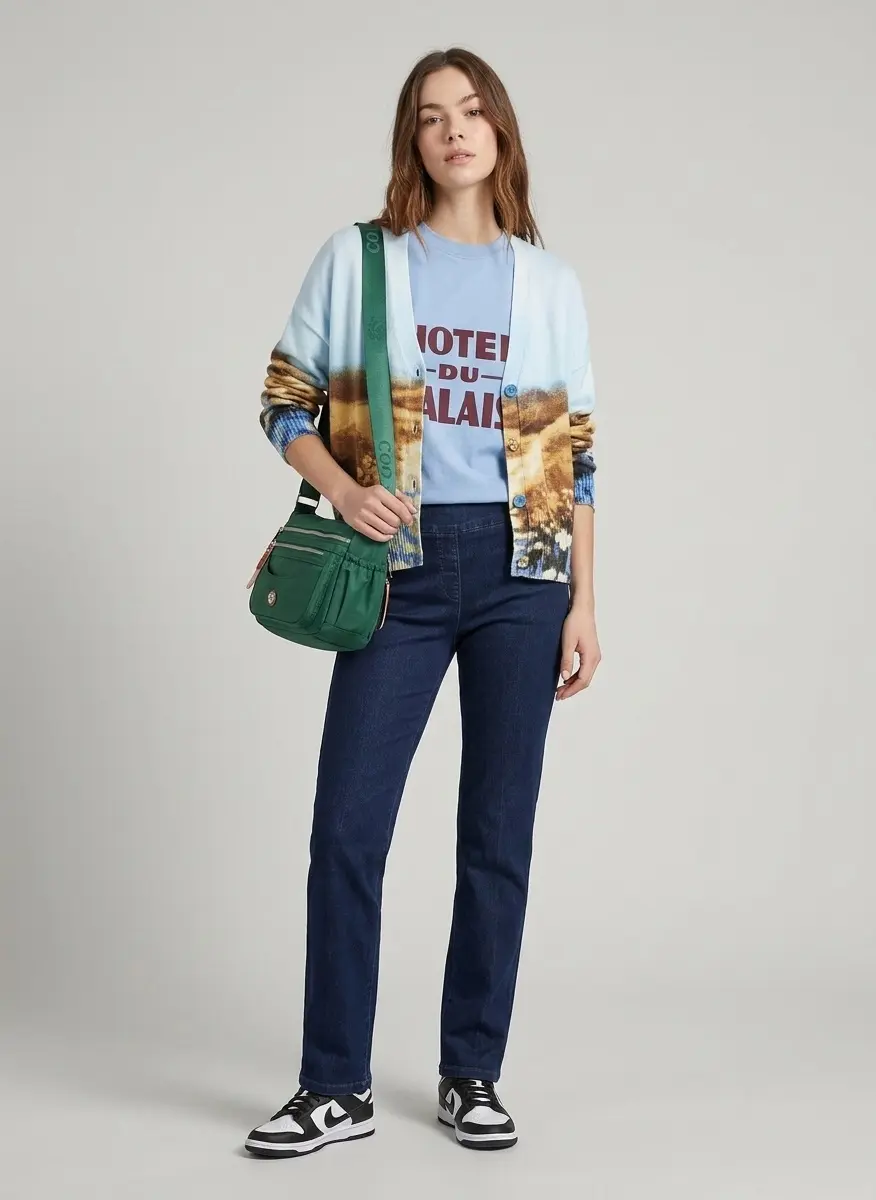 Artistic Weekend Comfort