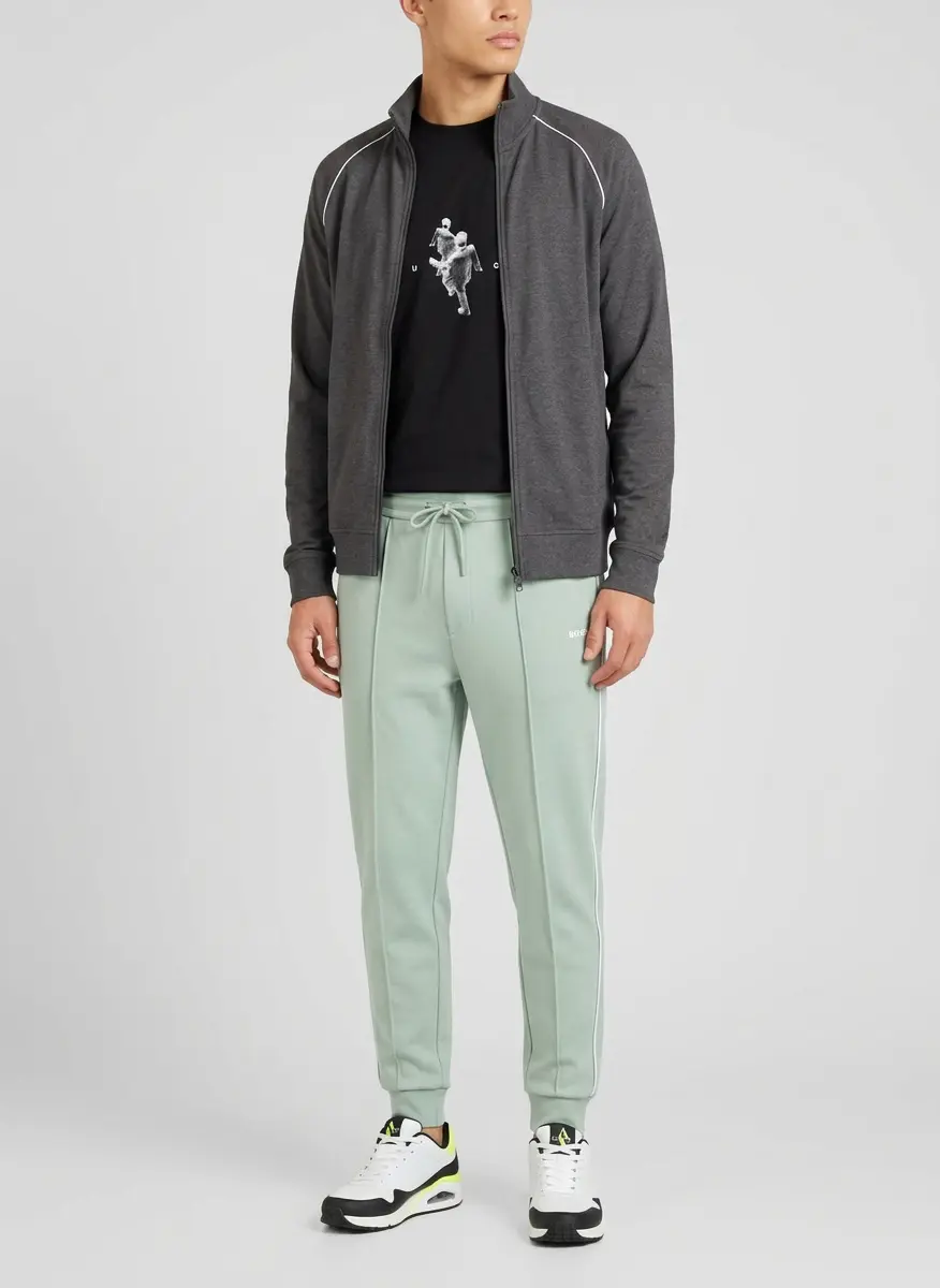 Retro Weekend Comfort