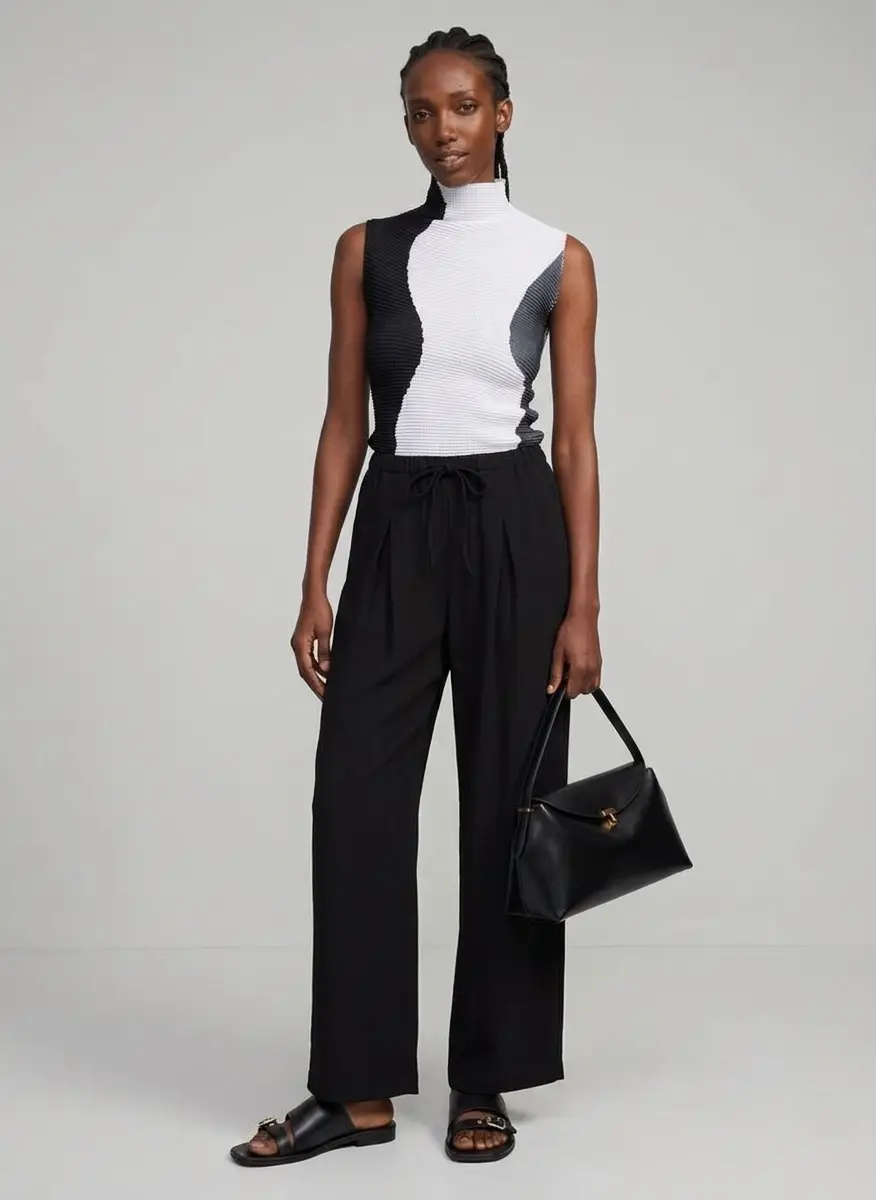 Totême Black T-Lock Leather Top Handle Bag 5