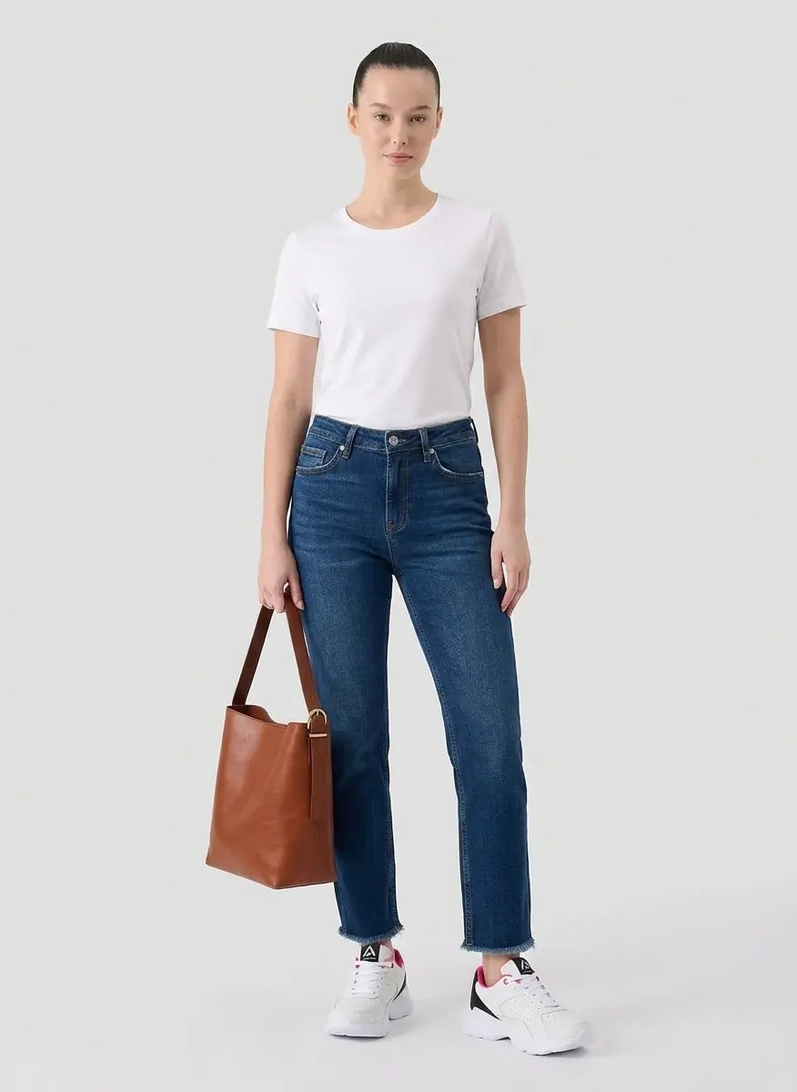 Modern Minimalist Casual