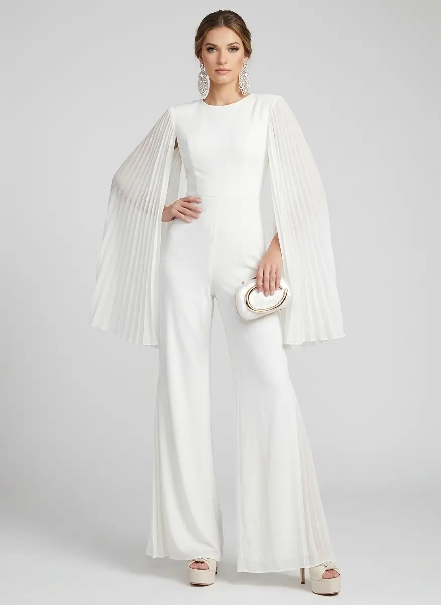 Monochromatic Ivory Grandeur