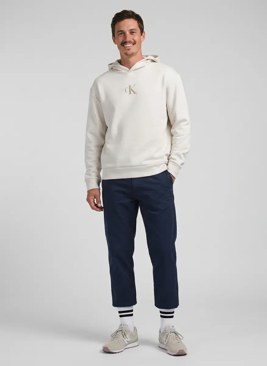 Sporty Weekend Lounge