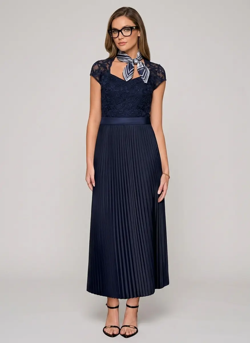 Modern Feminine Sophisticate